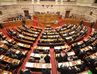 Live: Η συζήτηση στην ολομέλεια της Βουλής για την αλλαγή φύλου